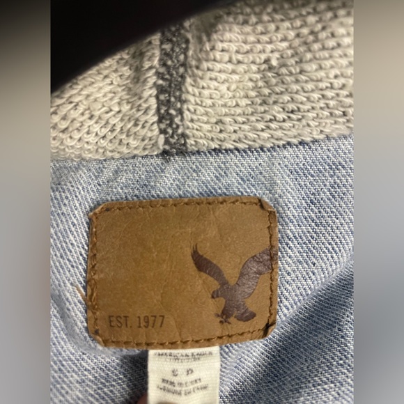 American Eagle Sweater Jean Jacket - Picture 3 of 6